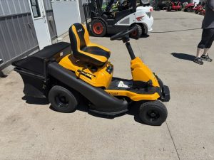 30" cub cadet rider with bagger $1899